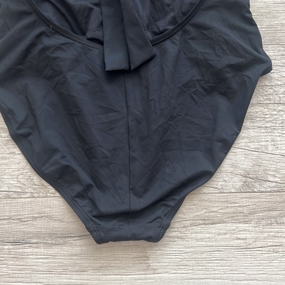 La Blanca Island Goddess Bandeau One-Piece Ruched Swim Suit Size 14 coStrapless - Picture 5 of 14